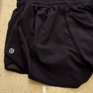 Lululemon shorts size 6